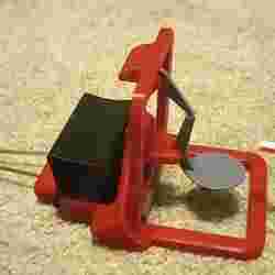 Locking Binder Clip Mouse Trap