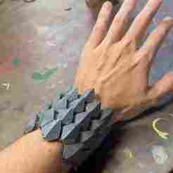 Flexible Scalemail Wristband