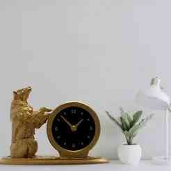 Grizzly bear desk clock