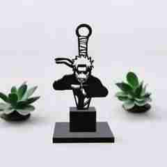 Itachi iconic post pose in kunai Table top 20