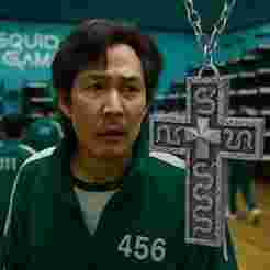 Squid Game -Thanos 230 - Secret Compartment Cross Necklace : Printable STL