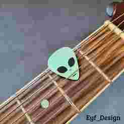 Fun Guitar Picks: Alien