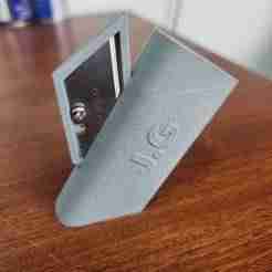 Flexible corrugated pipe cutter