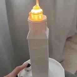 Lamp of the Tower of Hercules Lighthouse with electrical circuit (light). - Lamp of the Tower of Hercules Lighthouse with electrical circuit (light).